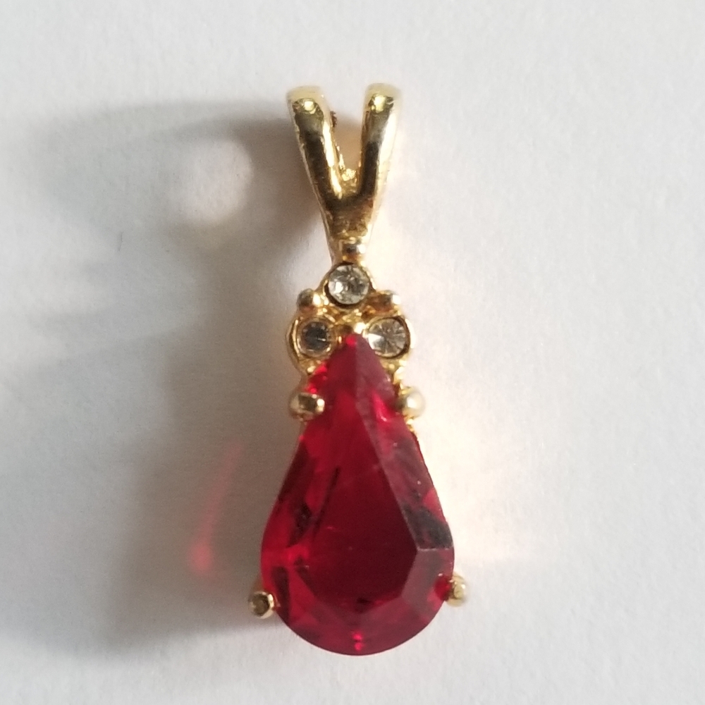 Relisted - Vintage red teardrop pendant gold tone clear crystals dainty - Picture 2 of 8